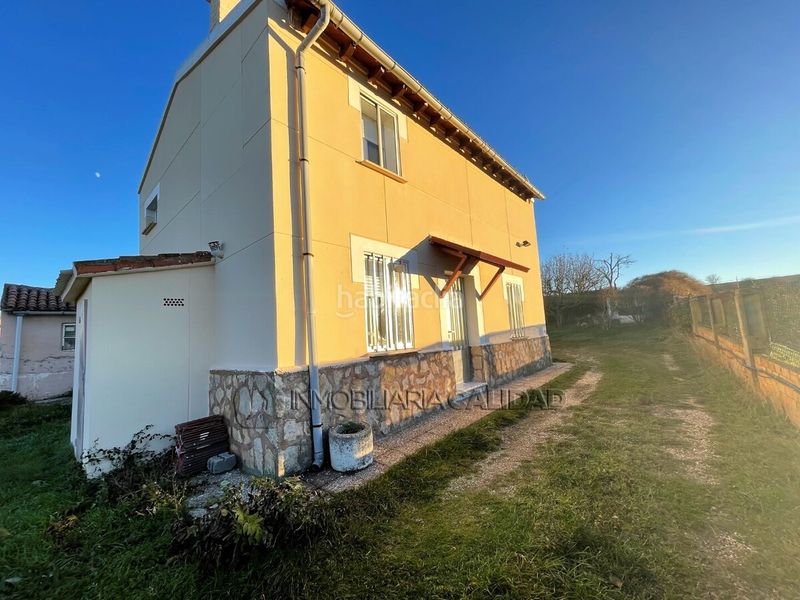 Foto 72be86f8-2391-4477-ba2d-70aa47dab414. Casa amb calefacció a Universidad - Las Huelgas Burgos