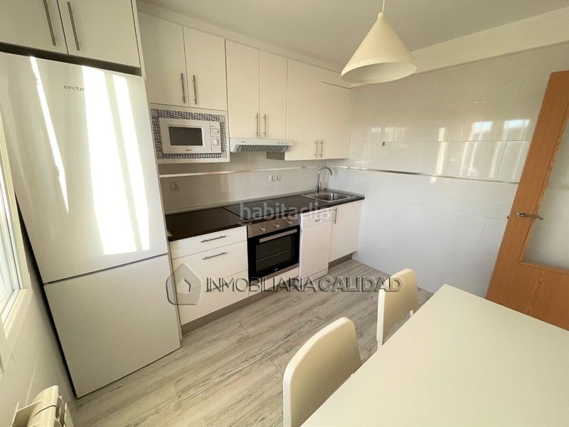 Foto cbe1ab22-f412-41ec-9c97-cc1021b758d5. Casa amb calefacció a Universidad - Las Huelgas Burgos