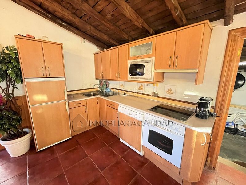 Foto e1eff78a-079d-4e9e-b03c-b867e82e1415. Casa amb calefacció a Universidad - Las Huelgas Burgos