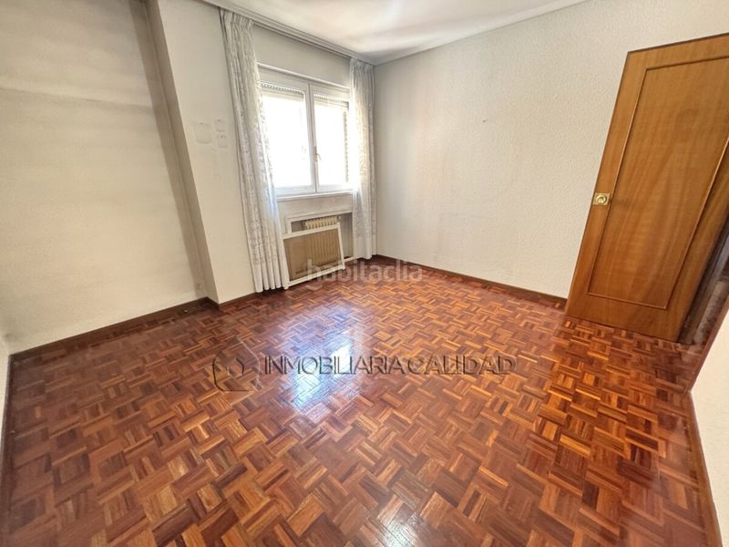 Foto c393b555-a0e9-43b1-973c-1e74f0ff49df. Piso en Los Vadillos - R. Sanitaria - Pozanos Burgos