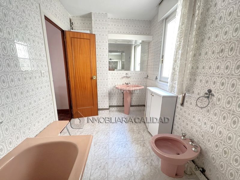 Foto c7ae7e1d-88b4-48df-8faf-48689aada7d1. Piso en Los Vadillos - R. Sanitaria - Pozanos Burgos