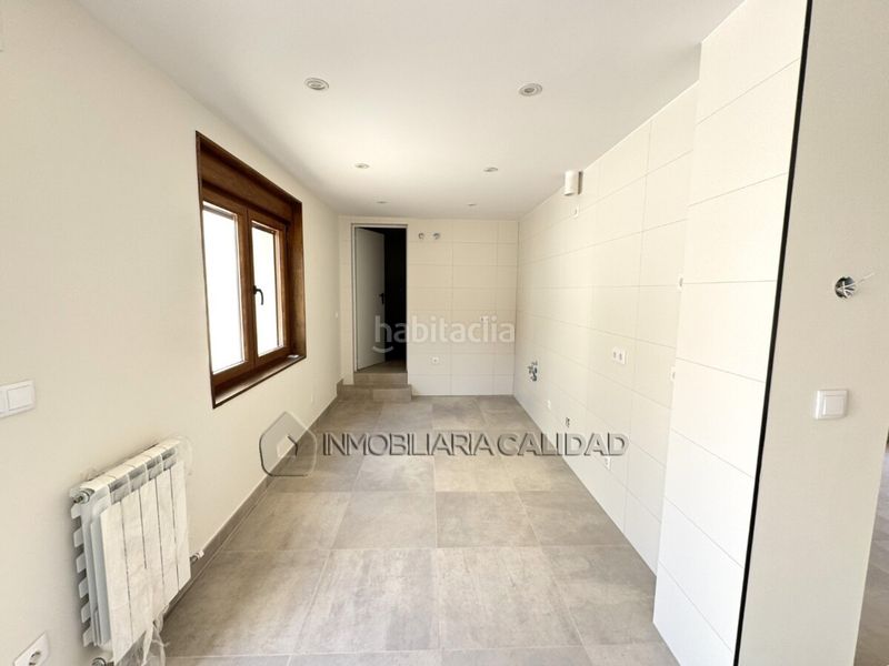Foto 57bcde0d-528e-4ce0-97ba-e50290c86c6e. Casa amb calefacció aparcament a Albillos