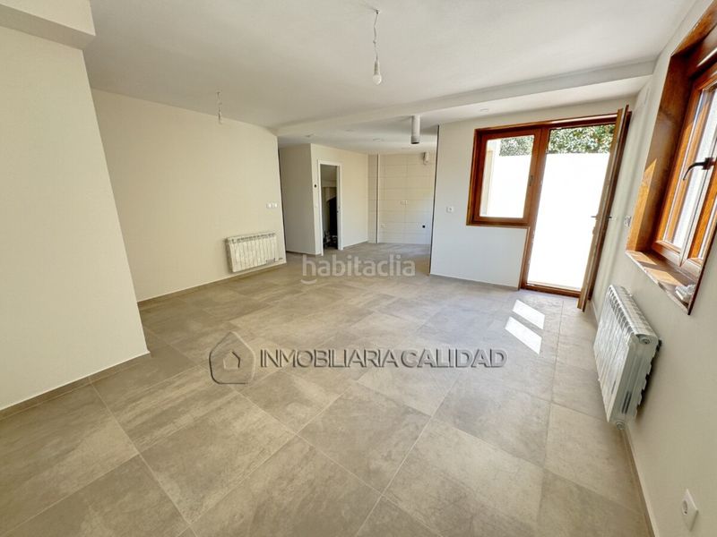 Foto 405bdb64-83e8-4abd-850a-5e007ff810ed. Casa amb calefacció aparcament a Albillos