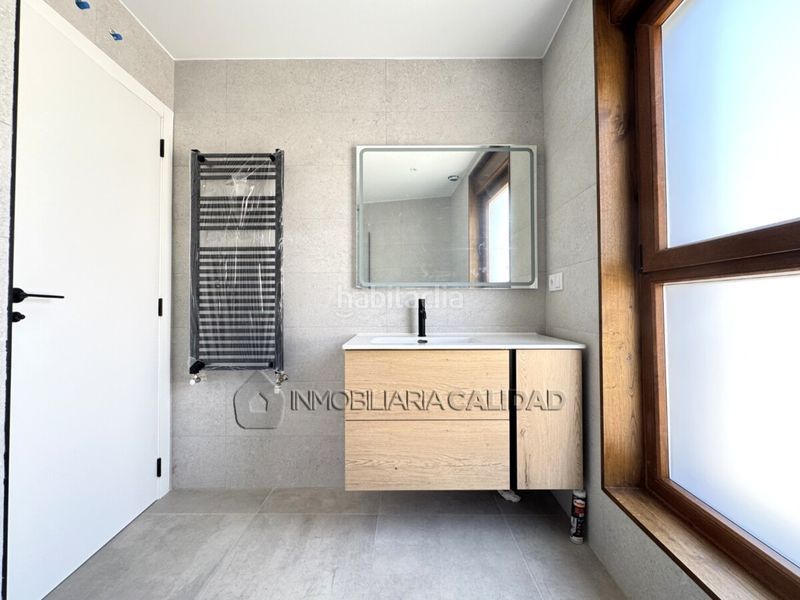 Foto a7bc4758-c410-49f3-b812-6817913470e7. Casa amb calefacció aparcament a Albillos