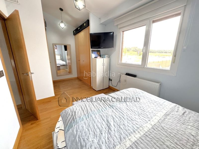 Foto 4f692419-5025-4190-b252-c4bc3c7d88e5. Casa amb calefacció aparcament a Cogollos