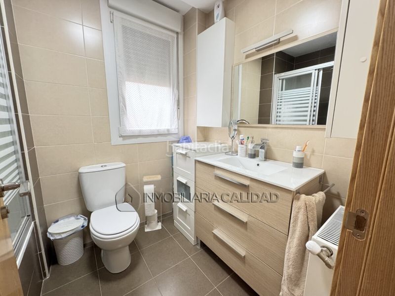 Foto b38bba39-11fb-4658-bd25-3ea58743cad3. Casa amb calefacció aparcament a Cogollos