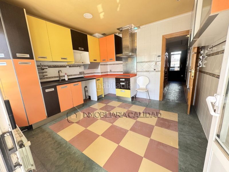 Foto 480f409e-ba2c-4e43-bd80-dc74104722d2. Casa amb calefacció aparcament a Villimar - V1 - V2 - S3 - S4 - San Cristobal Burgos