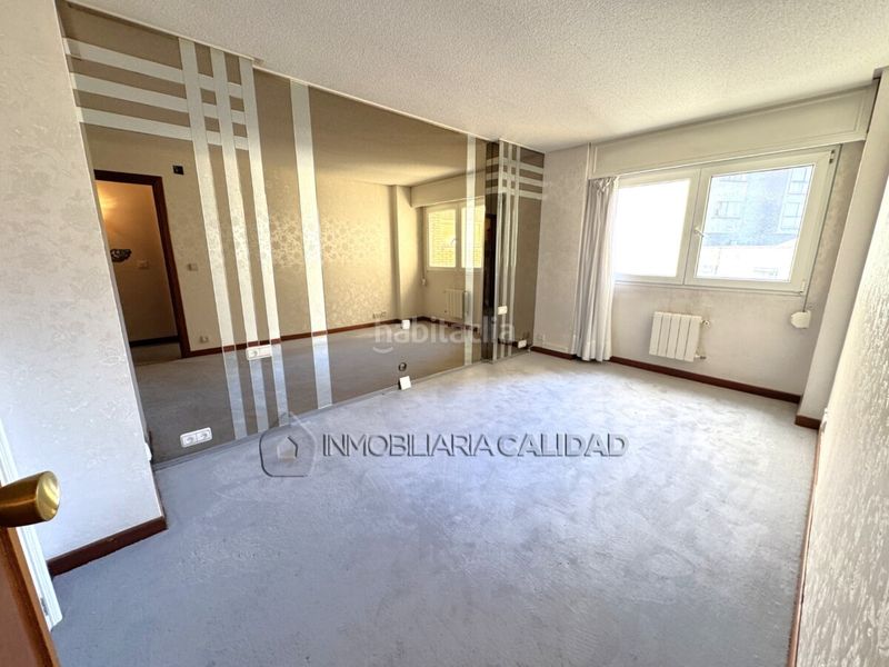 Foto 56abe043-bb01-4efe-82ce-30c772f97990. Flat with heating parking in Reyes Católicos Burgos