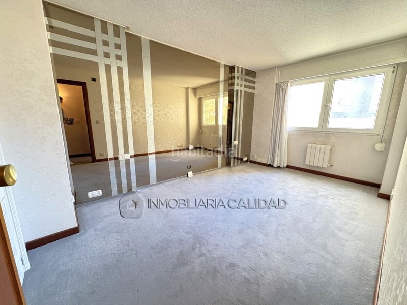 Foto 7b13b555-9632-47f7-913f-cebf309d98fa. Flat with heating parking in Reyes Católicos Burgos
