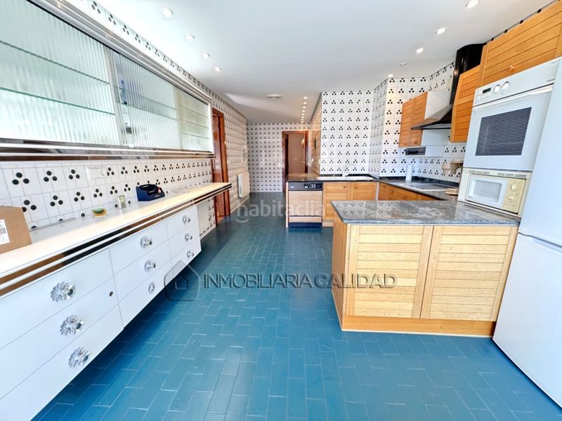 Foto b5af7fb0-4000-4500-bfe6-3fcadd26cbe7. Flat with heating parking in Reyes Católicos Burgos