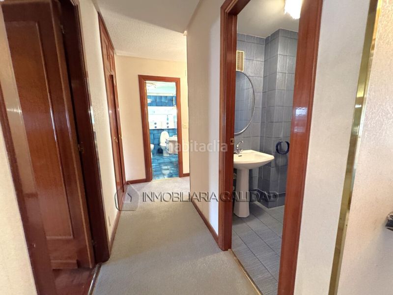 Foto f7b3abf2-2084-48be-8c67-daaaf931c8a4. Flat with heating parking in Reyes Católicos Burgos