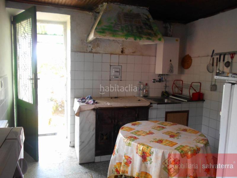 Foto 9110b896-6d45-49a3-93f8-f4b0a23468e7. Casa a Covelo (O)