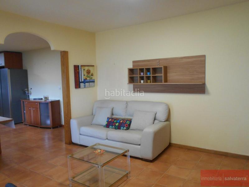 Foto 152d8c3b-4643-4afe-b2d1-1f850876ee81. Casa  en Arbo