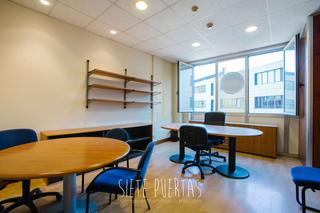 Oficina  Calle de lautximinieta. Oficina de 90 m2 en portuetxe con plaza de garaje y ascensor par