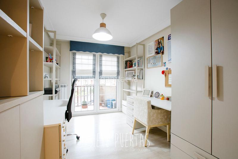 Foto d95b8d0f-f442-4bf5-9528-c5f492572b25. Piso vivienda en el centro , en kalebarria. 4 habitaciones exteriores con acceso a terraza/balcón, dos baños completos, ascenso en Oñati