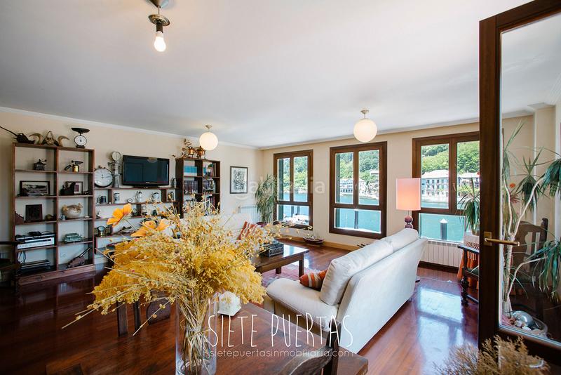 Foto 0e83ae1e-92ba-48f9-88cc-07beefae20b0. Casa a schiera con riscaldamento parcheggio in Pasaia