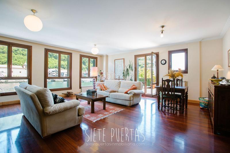 Foto a7c3e6b9-3e28-4bed-b3da-13ec1fbf66b2. Casa a schiera con riscaldamento parcheggio in Pasaia