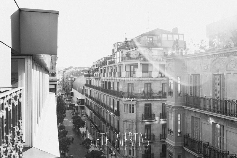 Foto 349e1e7e-f5c1-4cf6-9b2b-f952d70f7357. Piso  a capricho en el centro de donostia. 75 m2, 2 habitaciones. balcón corrido. en Donostia - San Sebastián