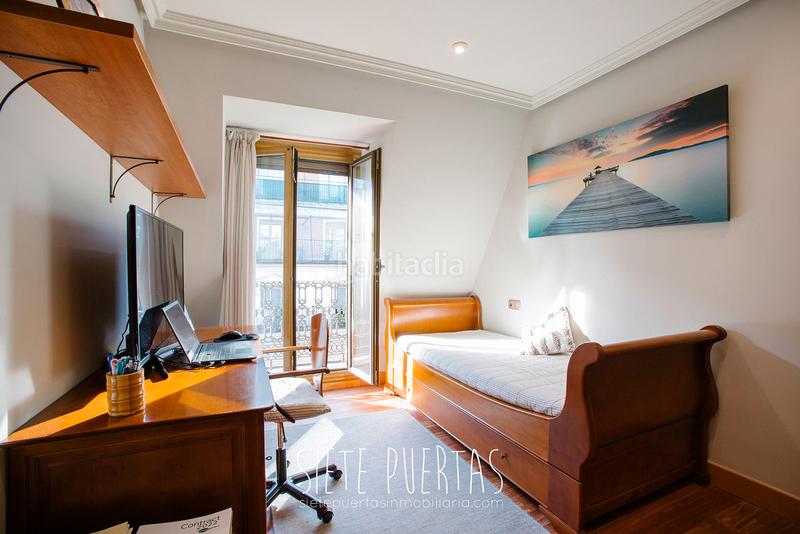 Foto 4dd34b04-adcd-4276-aacc-9d91719645e6. Piso  a capricho en el centro de donostia. 75 m2, 2 habitaciones. balcón corrido. en Donostia - San Sebastián