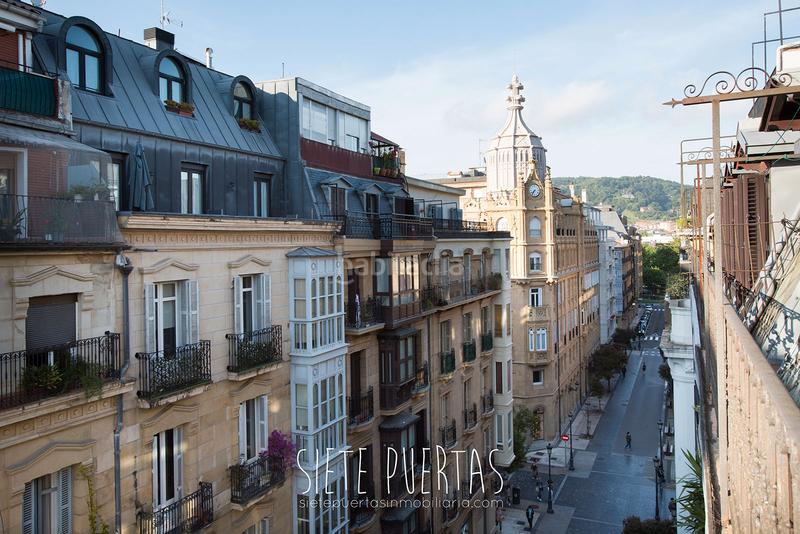Foto aac5dffe-3ca1-4035-ab3c-43689d4b77c2. Piso  a capricho en el centro de donostia. 75 m2, 2 habitaciones. balcón corrido. en Donostia - San Sebastián