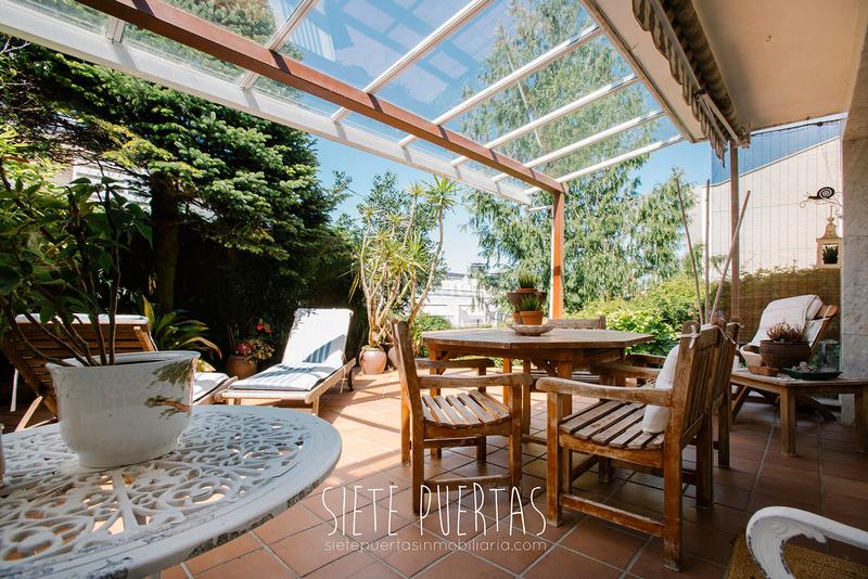 Foto 1b3873d2-e2bb-483b-b44a-23047c06da2c. Casa adossada amb xemeneia calefacció aparcament piscina a Donostia - San Sebastián