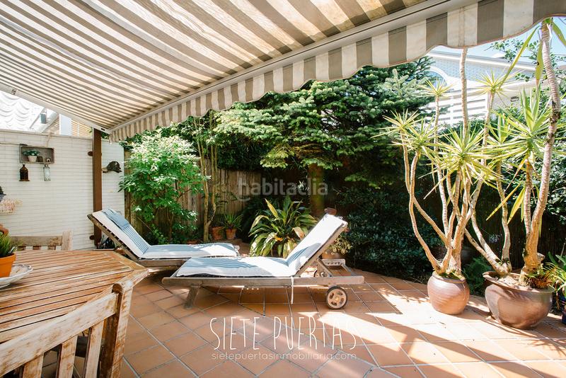 Foto 29c8b219-6335-49cf-af42-ab2c7e0970f4. Casa adossada amb xemeneia calefacció aparcament piscina a Donostia - San Sebastián