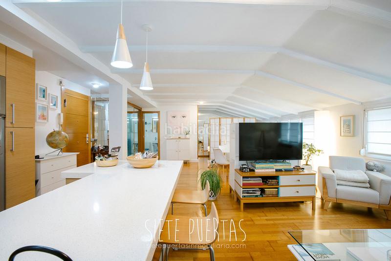 Foto f1388f83-a811-4c9b-b080-bd46ee57da24. Penthouse with heating in Gros Donostia - San Sebastián