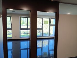 Miete Büro  Calle aizoáin. Se alquila oficina con prestaciones y con bonitas vistas