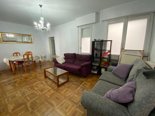 Miete Etagenwohnung  Avenida de zaragoza. Piso en alquiler solo para estudiantes