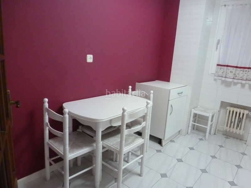 Foto 19d9fa97-5ce4-45b0-9629-0fcb77b0332f. Lloguer pis amb calefacció a Barañáin / Barañain