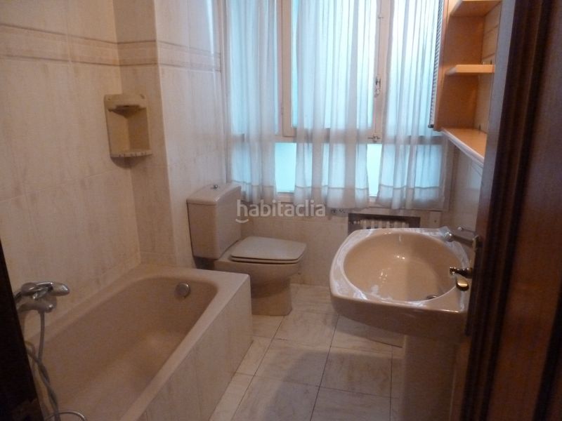 Foto d75407b9-7ba4-4e36-bbca-f6d544931875. Rent flat with heating in Barañáin / Barañain