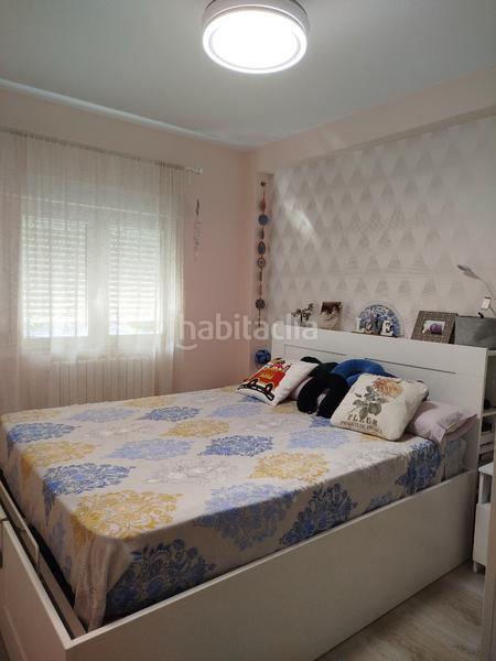 Foto 122d6625-cc65-4002-a962-d83fcf18320e. Piso en pasaje golondrinas 6 piso de tres habitaciones en pasaje golondrinas en Huesca