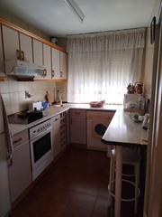 Etagenwohnung  Avenida de la paz 24. Piso de 3 dormitorios en av. de la paz