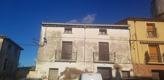 Masia  Plaza mayor. Casa en plasencia del monte