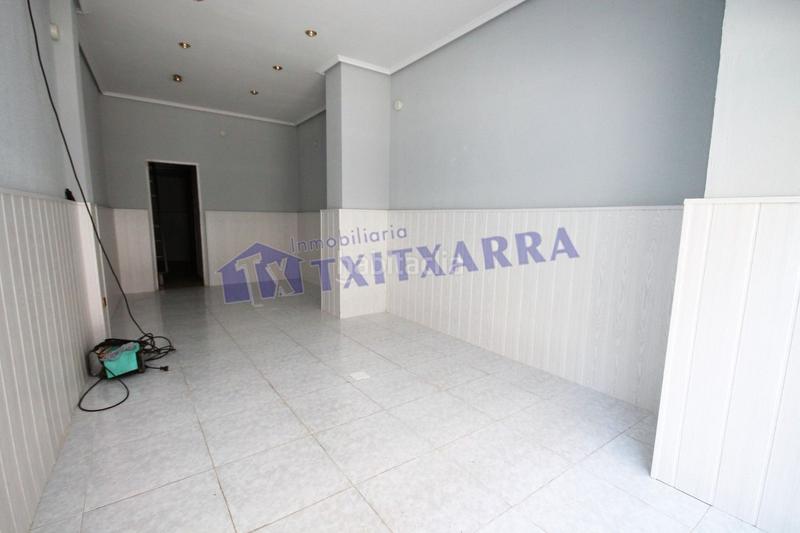 Foto 8cb3c5ea-4f8c-4a88-bc04-1570a45d7430. Location local commercial dans la txitxarra - murrieta - parke Santurtzi Santurtzi