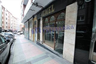 Local commercial à Máximo garcía garrido 9