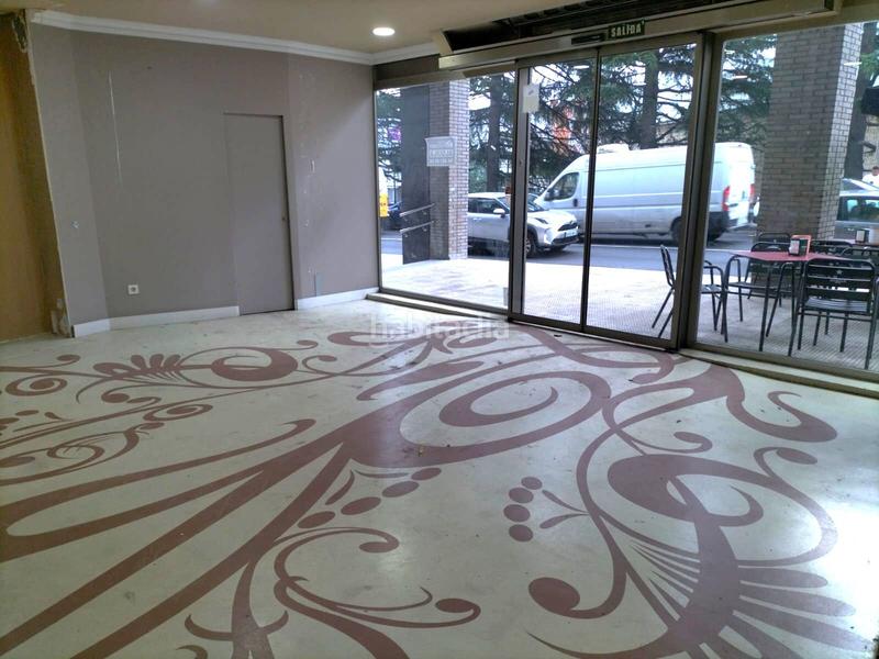 Foto a7ca2028-f528-4090-a04f-0753dd07a057. Alquiler local comercial  en alquiler junto al ambulatorio Kabiezes en Santurtzi