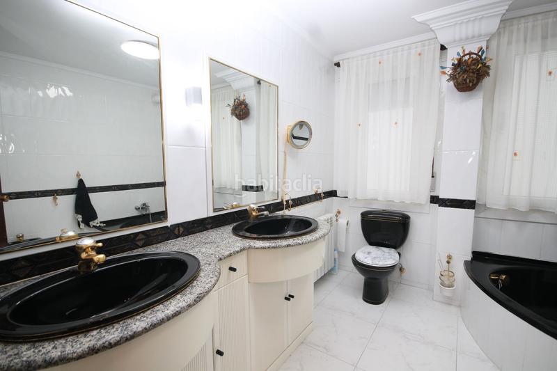 Foto 49f84b8f-135b-4934-a6c6-c68ae517f5f4. Piso exclusiva! piso en venta en plaza coscojales ascensor terraza 90 m2 en Santurtzi