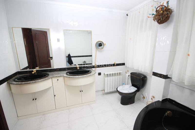 Foto fdc98594-0ca1-4a86-b145-89a6c58749bf. Piso exclusiva! piso en venta en plaza coscojales ascensor terraza 90 m2 en Santurtzi