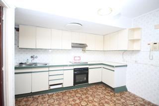 Appartement à Las Viñas. Exclusiva! piso en venta en zona centro  todo exterior  ascensor