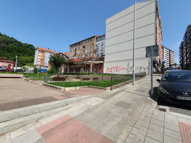 Foto 40ee3514-6006-41f5-956b-e5e9e5a4a880. Aparcament cotxe a Mamariga Santurtzi