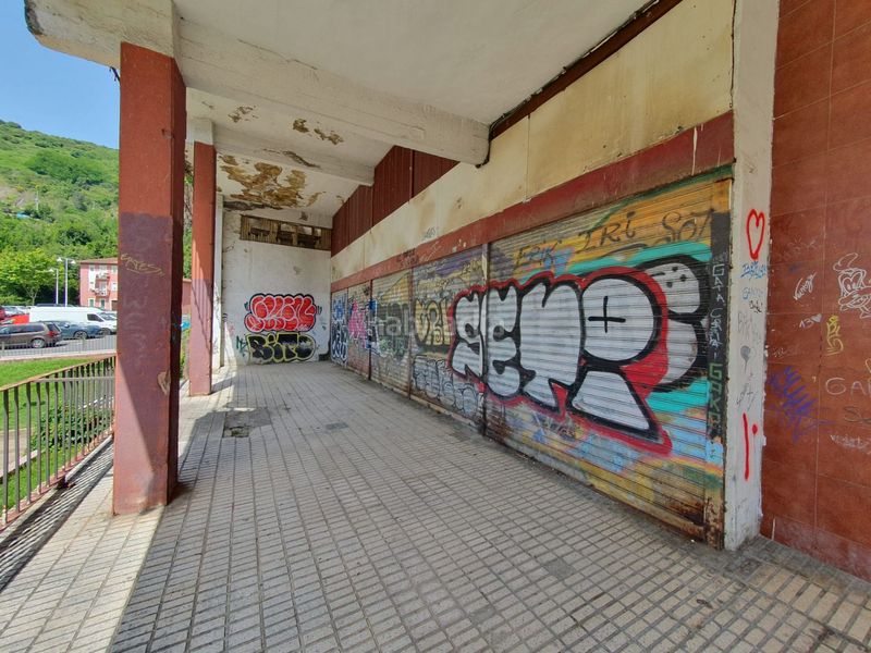 Foto 9bd34e28-8a43-47a8-852e-99a1e02d9ffe. Aparcament cotxe a Mamariga Santurtzi