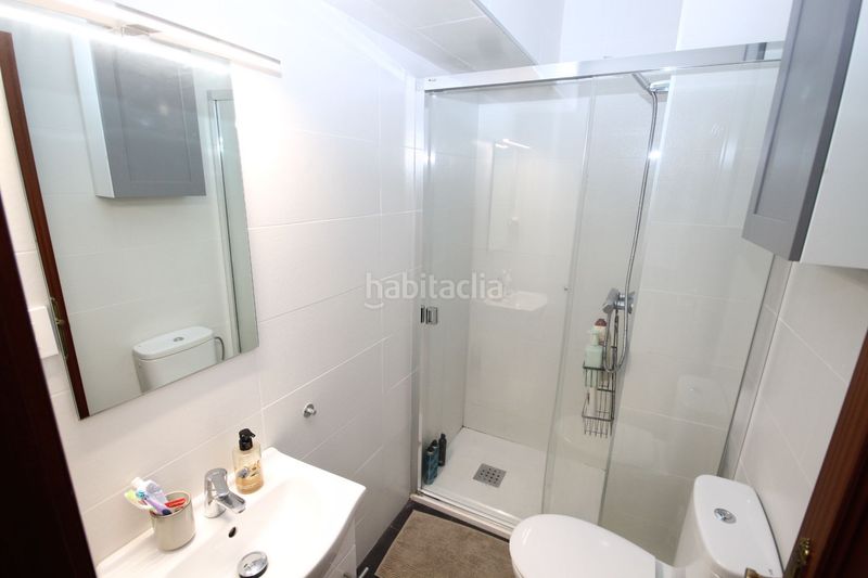 Foto fa06b663-d7fb-4ce2-b787-e9a91b0a8466. Pis a Centro Santurtzi
