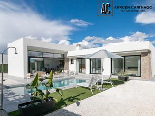 Xalet a Calasparra. Excelentes villas independientes con piscina privada