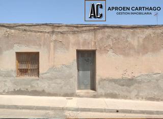 Casa en Calle poeta pelayo 30. Gran oportunidad en los dolores  vivienda con parcela y mltipl