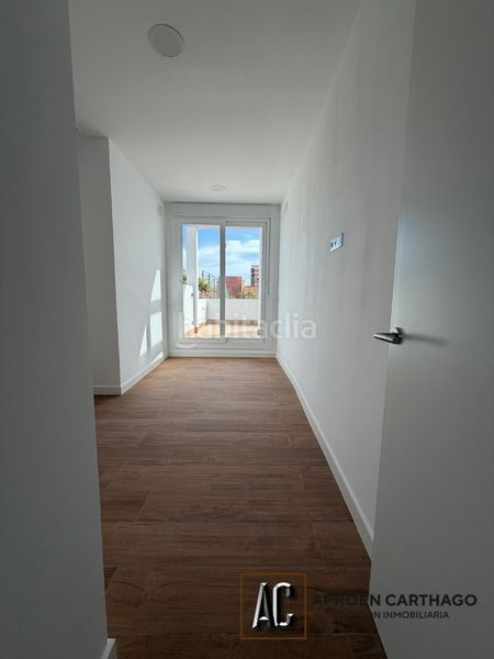 Foto 43e22eda-5ac9-4f12-829d-e0fea8c293c3. Chalet dúplex de 3 dormitorios con terrazas y patio en Los Dolores en Cartagena