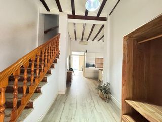 Casa a Alberic. Amplia y centrica  casa con  3 terrazas