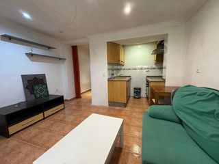 Haus in Pedralba. Casa independiente en buen estado con terraza