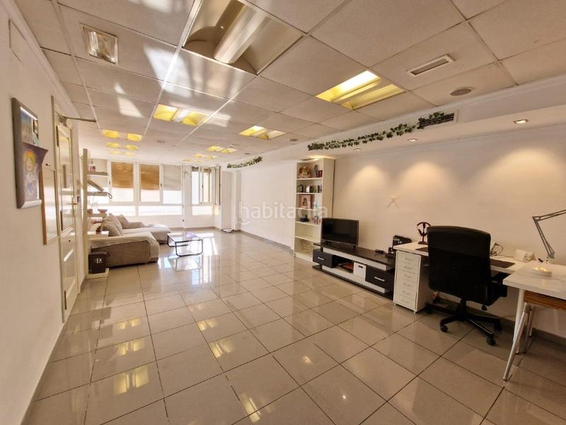 Foto 1eb1e194-5921-4c5e-b844-1e52ace4e00f. Gebäude in Guadassuar