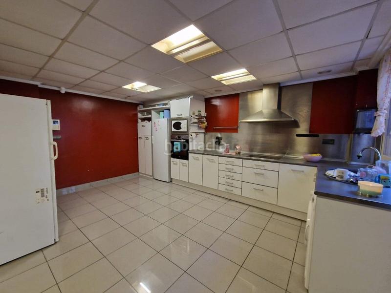 Foto 2ec83f20-2b0b-4c92-8c4b-ba8571f2c26f. Gebäude in Guadassuar